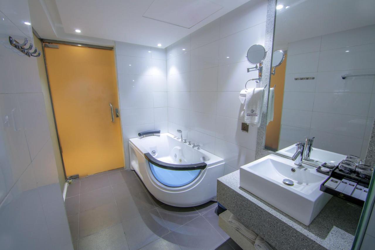 Grand Valley Hotel Najran Extérieur photo